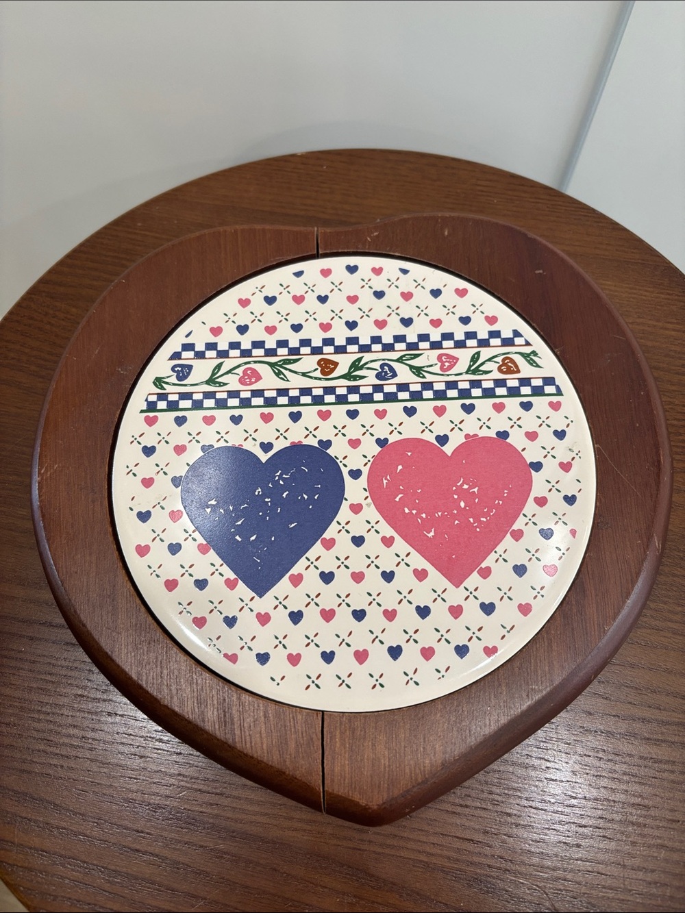 Heart Pattern Ceramic Plate with Blue and Pink Hearts